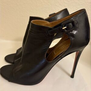 Aquazzura Black Leather Cutout Peep-Toe Bootie Heels – Stiletto – Buckle Detail
